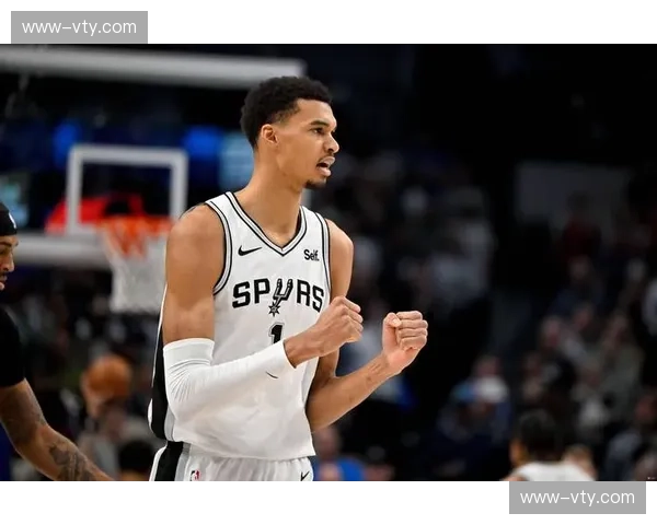 文班亚马防守胜利贡献值4.9联盟第一 场均3.1盖帽护筐统治力无解